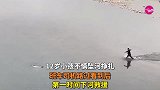 小孩不慎坠河挣扎，班车司机第一时间下河救援