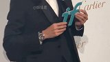 李现 黑色西装，最近瘦了些呢，更帅了