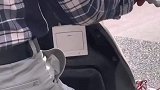 这电动车启动键挺特别啊，我家开关也长这样