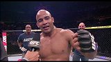 UFC-14年-UFC终极斗士巴西赛：阿尔维斯赛后现场采访-专题