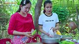 柬埔寨农村女子来了，秘制猪肉鸭蛋茄子，她们的烹饪方法真的魔性