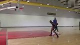 篮球-16年-小斯与麦基学习梦幻脚步-新闻