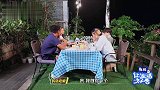 伍嘉成称现在没法再为粉丝卖萌，费启鸣称自己从未卖萌！