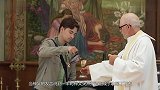 神父在“哀悼会”发起酒疯老外爆笑恶搞，家属小心半夜鬼敲门