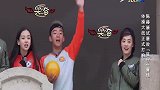 奔跑吧：邓超成功颠乒乓球十次超得意，迫不及待向孙俪求表扬