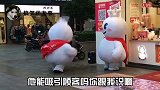 好好的甲壳虫硬是改成了屎壳郎！