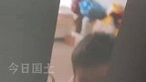 男孩发烧怕传染妈妈和妹妹，堵门执意独自隔离