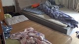 杭州一出租房内不忍直视：1个房间住2对情侣 吓得中介赶紧报警