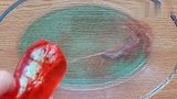 用自封袋里的史莱姆和小珠子、小零件混合，无硼砂