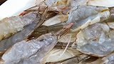 海边人如何做蒜蓉大虾秘诀分享给大家，帮我一下
