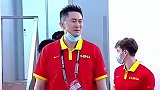 杜峰赛后训话:不是都挺厉害的吗 别跟裁判计较正常打球吧