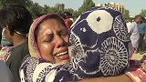 巴基斯坦空难葬礼现场家属痛哭：再过几个月就是他的婚礼了