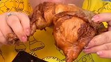吃货胖姐大鸡腿开吃，这也太馋人了