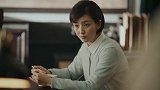 霞光：高大霞自告奋勇冒充“老姨”潜入敌营，临走前去医院探望麻苏苏