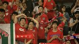 中超-17赛季-赛前直击 武磊围巾真酷炫 建业球迷看台花式虐狗秀恩爱-花絮