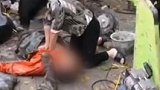 重庆：工人作业沼气中毒，女医生路边跪地连救3人