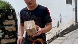 送个快递太难了，这个名字我怎么感觉念错的意思也是一样的