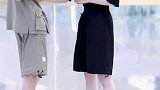 踩自己一脚之后连哭带笑