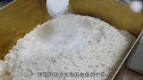 韩国特色白雪蒸蛋糕，果仁和蛋糕完美的融合，口感细腻绵软