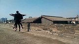 今天的天空非常的漂亮，非常适合我表演分身术