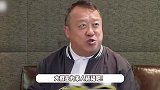 72岁曾志伟在杭州寺庙做义工，身边高挑美女吸睛，被拍后立马遮挡