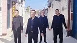 果然这年头男的要是骚起来，就没有女的什么事了！