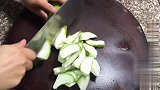 炒丝瓜时，直接下锅就错了！难怪丝瓜发黑没食欲，早懂早受益