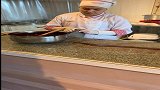 原来是在做甜品，我以为你在给大理石刷漆呢