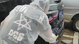 到底下雨天能不能把车洗干净呢？看了这个视频你就知道了