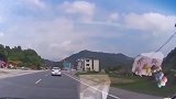 吓我一跳，刚买的新车啊