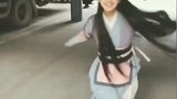 赵露思来了，小姐姐古装好美，凑近镜头轻轻一笑好甜，初恋的感觉