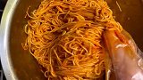 面条这样做，比肉还好吃