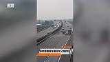 保时捷高速上变碰碰车，三连碰几乎报废