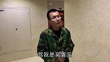 丈夫打工五年成亿万富翁，装穷回家被岳母扔到粪堆，妻子回家解气