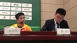 好奇宝宝上线！樊振东赛后新发盯翻译小哥 网友：是想学英语了吗