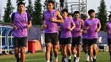 王宝山改造球队先从士气入手 阿奇姆彭单独特训加速回归脚步