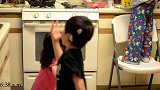 这外国家庭收养了3个听力障碍的中国孩子，为养父母点赞！