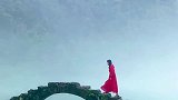 古桥，美女，晨雾，这地方真是人间仙境！