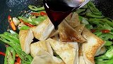 青椒煎豆腐，好吃下饭，最简单的家常菜，
