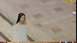 广州年轻女子裸行闹市 原因未明-8月13日
