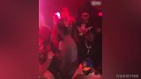 放假啦夜店登再出没 登哥多久没有放松泡夜店了