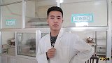 疯人院爆笑剧：院长食堂打饭，男的打的多女的少，俩女神经病真逗