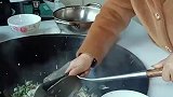我想知道结果到底是鱼头破了，还是锅底破了呢