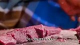 500多斤的骆驼，被印度老哥们制成一锅美食，金黄诱人！