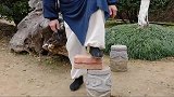 武当道长陈师行断砖上瘾，上演千斤坠