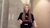 腿上磕的青是不是很个性，哈哈哈哈嘘
