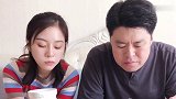 老爸混的真是太惨了，现在连烟钱都没了