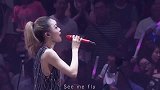 这才是最牛的翻唱，把自己都翻唱成了天后，原唱却无人知晓