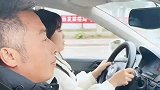 驾校教练一个举动成功让学员通过考试，良心教练啊