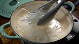 冬至吃饺子 配上这锅奶白奶白又有营养的鲫鱼汤更是完美……美食趣胃计划 冬至吃啥冬至第一顿饺子